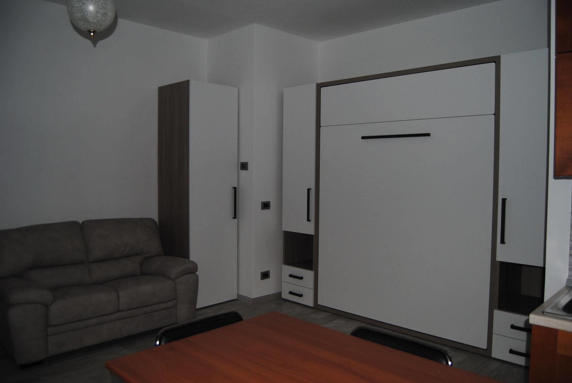 B&B Sosta Sul Lago Lezzeno Exterior photo