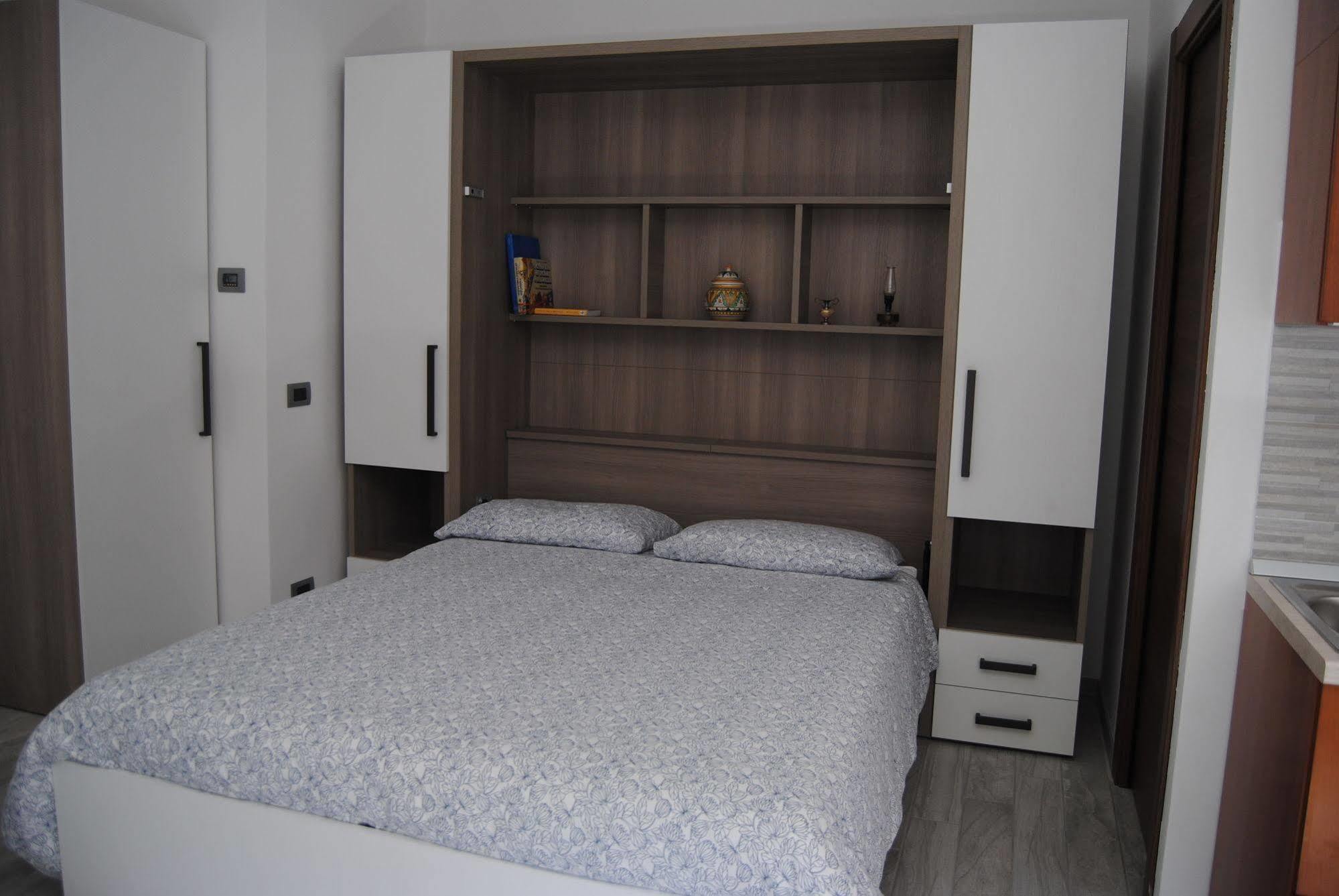 B&B Sosta Sul Lago Lezzeno Exterior photo